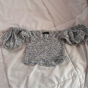 FOREVER 21 White and Blue Floral Off the Shoulder Crop Top SZ: XS